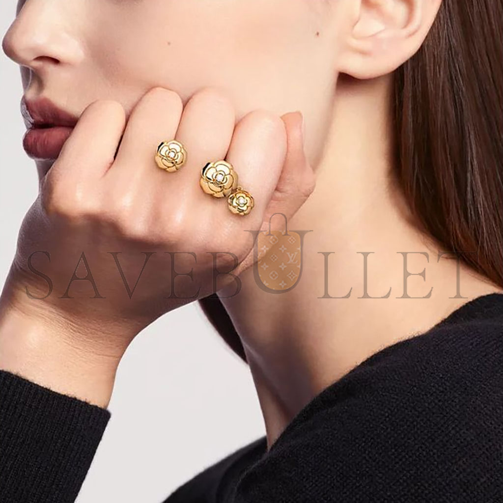 CHANEL EXTRAIT DE CAMÉLIA CHARMS RING J11873